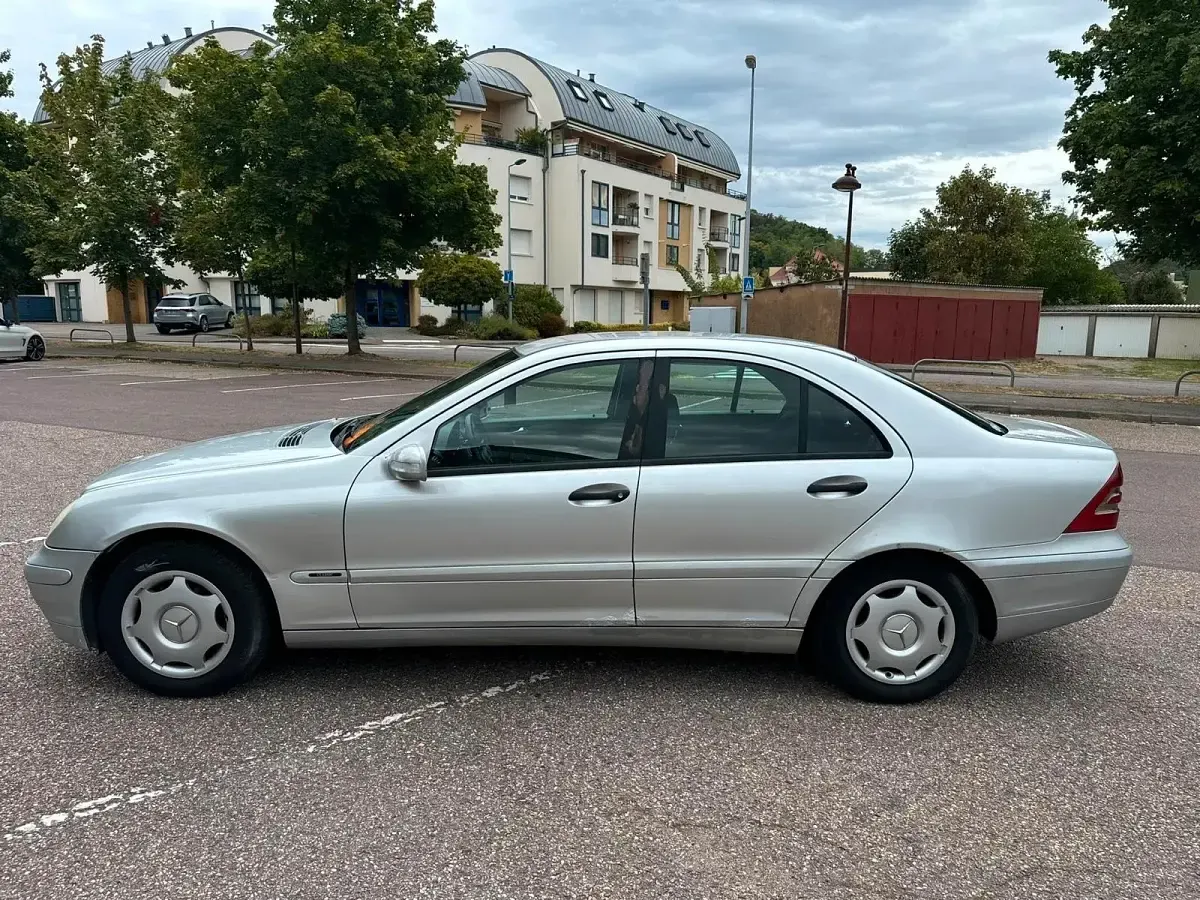 Gebraucht Mercedes C200 150 PS (110 kW) 2002 Limousine