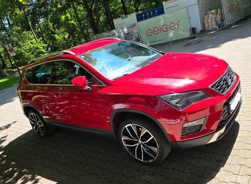 Rot Gebraucht 2019 Seat Ateca XCELLENCE SUV | 16.600 € (Guter Preis) - Bild 1/4