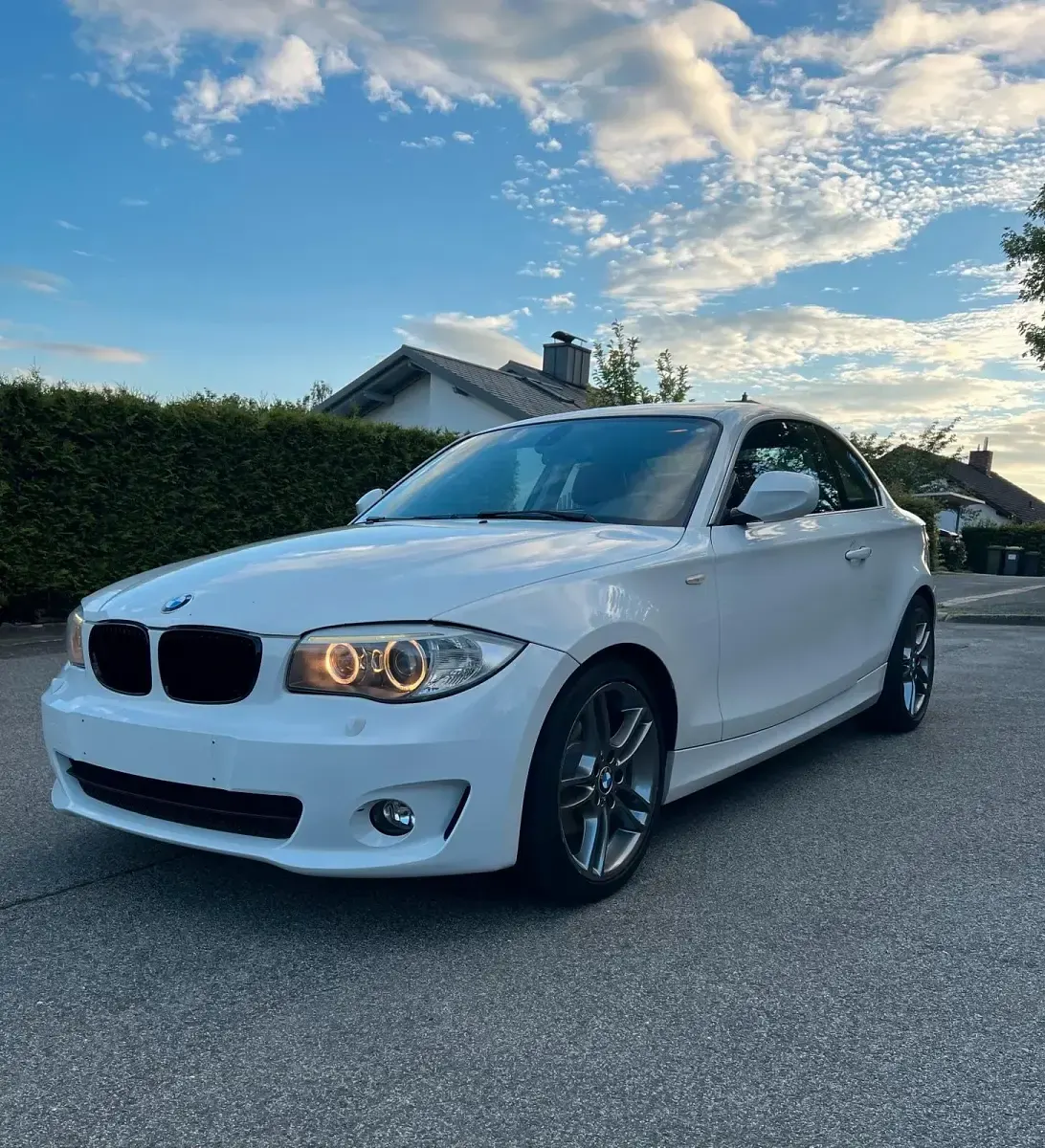 Gebraucht BMW 125 Coupé 218 PS (160 kW) 2011 Weiß Coupé