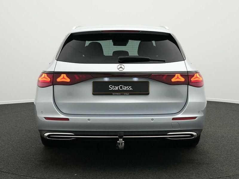 Gebraucht Mercedes E450 367 PS (269 kW) 2025 Silber Kombi