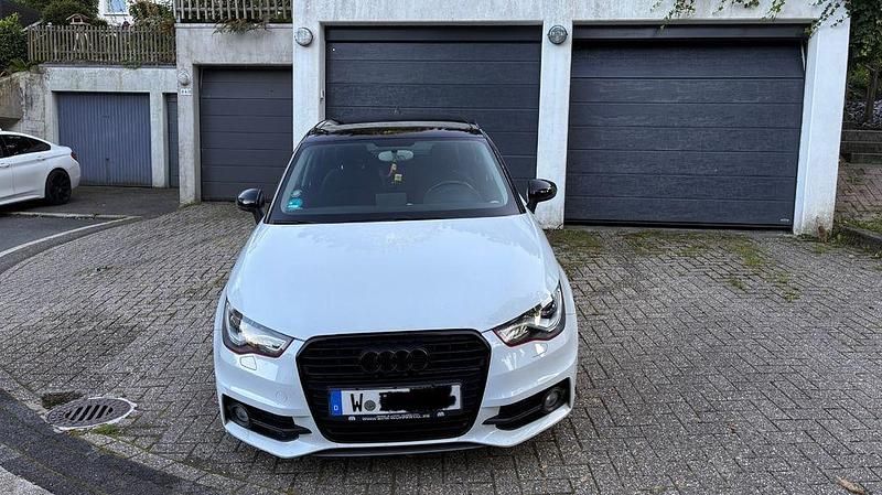 Weiß Gebraucht 2014 Audi A1 Sportback S-Line Kleinwagen | 8.999 € (Guter Preis) - Bild 1/4