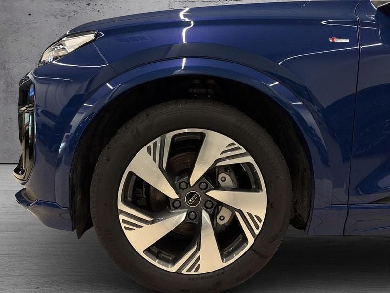 Gebraucht Audi Q6 e-tron S-Line 284 kW (387 PS) 2025 Blau SUV