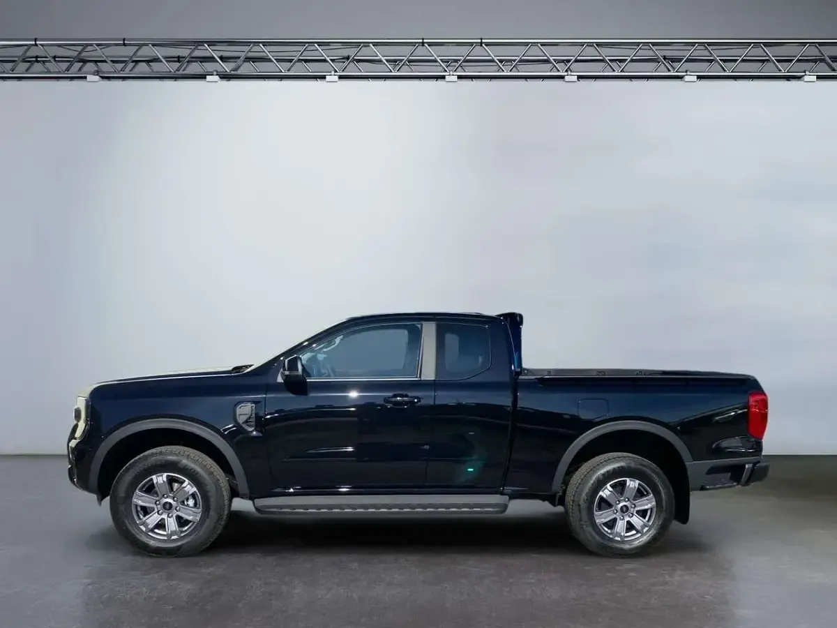 Nowe Ford Ranger XLT 170 KM (125 kW) 2026 Czarny Pickup