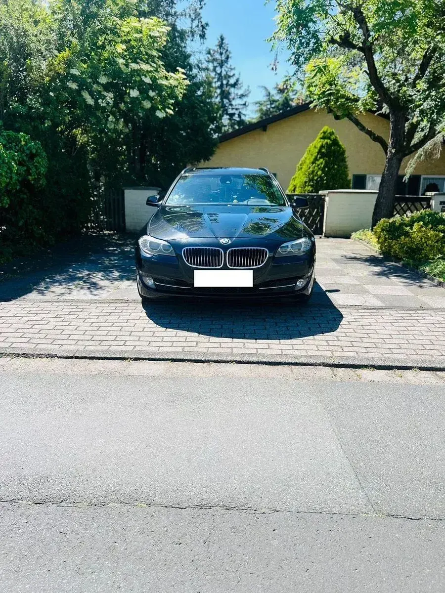 Gebraucht BMW 530 Performance 245 PS (180 kW) 2010 Schwarz Kombi