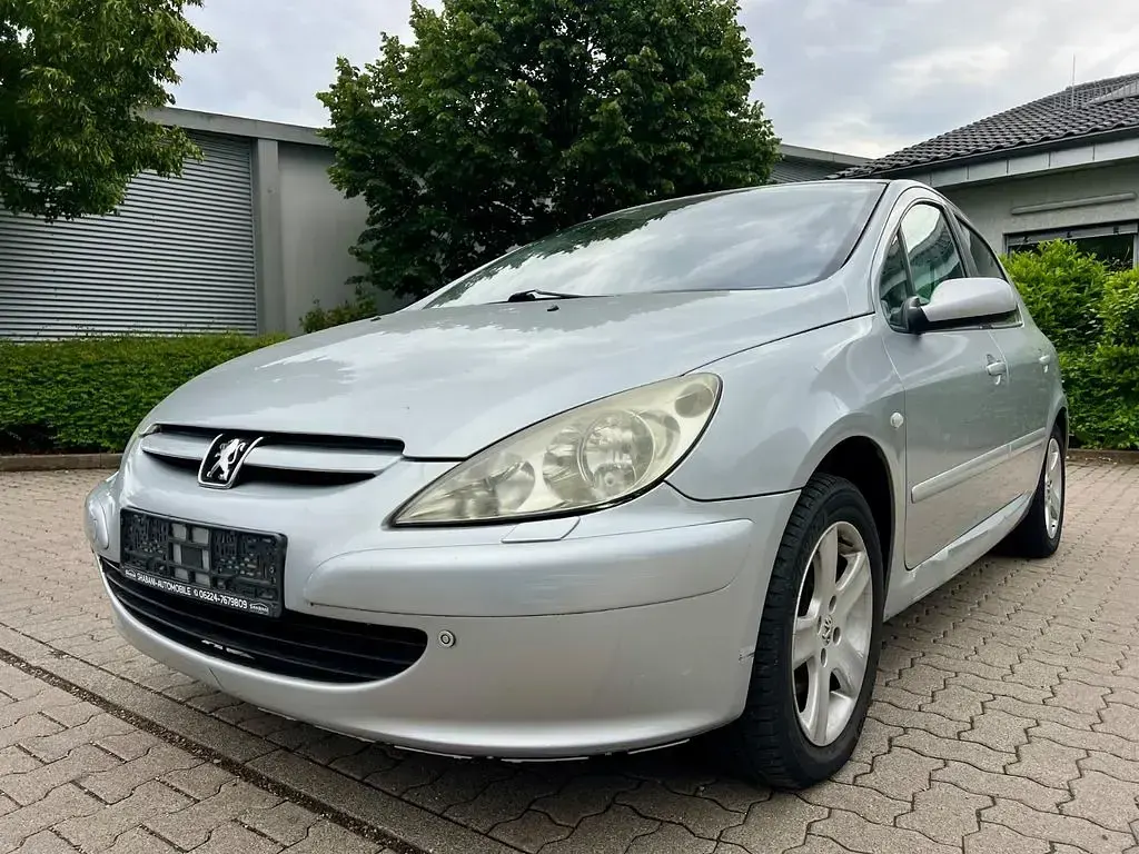 Gebraucht Peugeot 307 Platinum 136 PS (100 kW) 2003 Silber Limousine