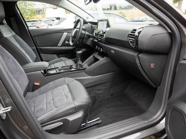 Gebraucht Citroën C4 PureTech 131 PS (96 kW) 2024 Grau (platiniumgrau) Limousine