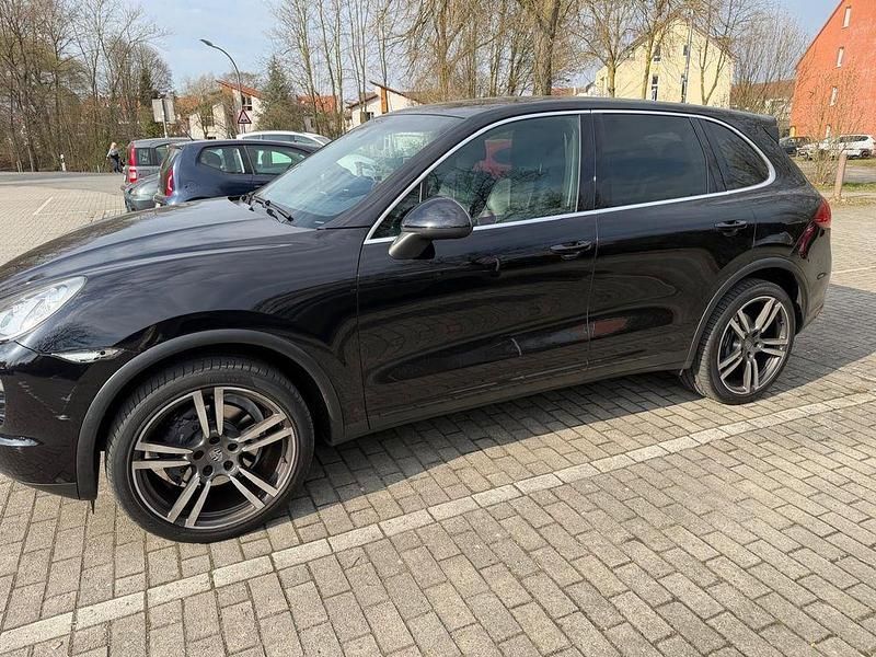 Second-hand Porsche Cayenne 245 CP (180 kW) 2014 Negru SUV