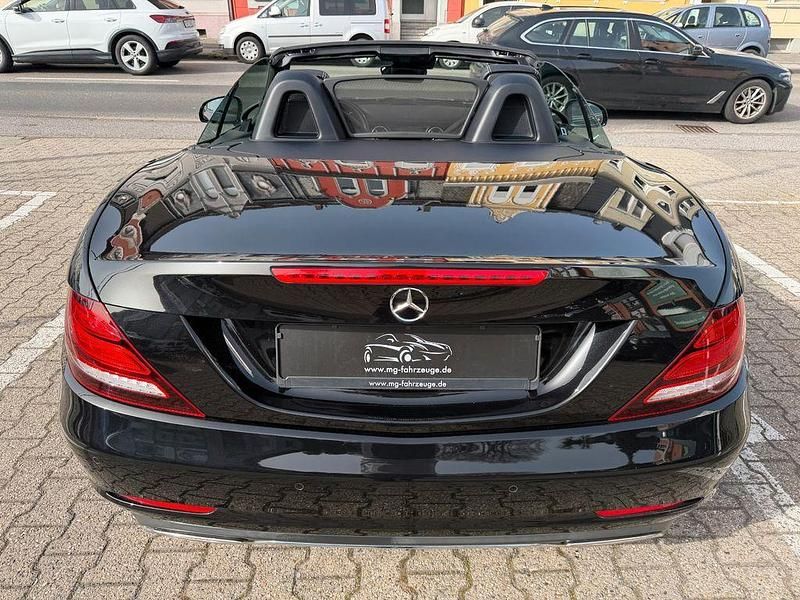 Gebraucht Mercedes SLC300 245 PS (180 kW) 2017 Schwarz Cabrio