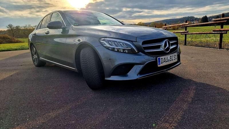 Second-hand Mercedes C180 122 CP (89 kW) 2019 Berlinǎ