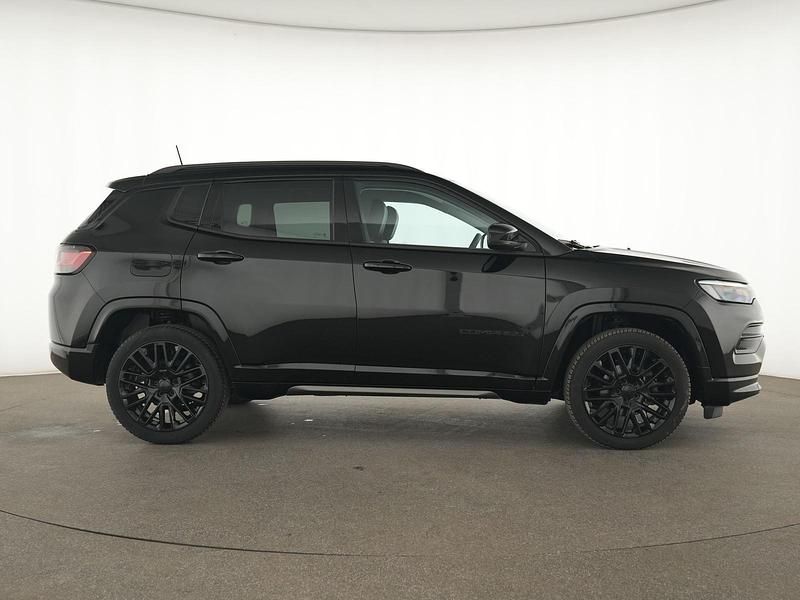 Gebraucht Jeep Compass 131 PS (96 kW) 2024 Black clear SUV