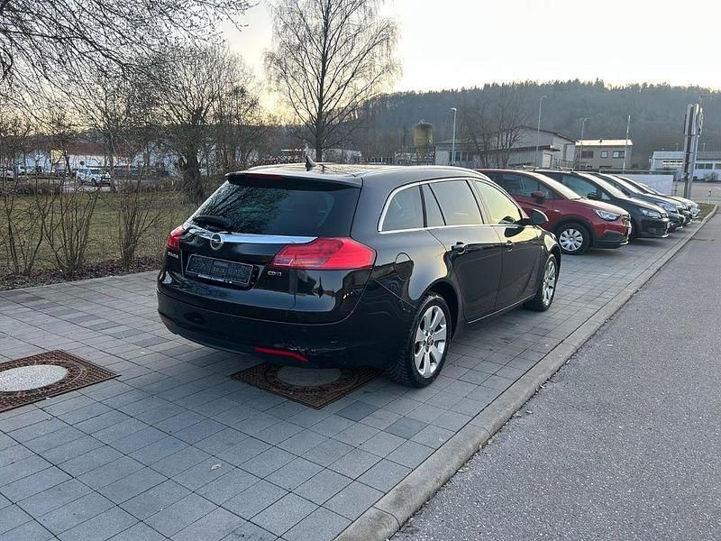 Gebraucht Opel Insignia Active 160 PS (117 kW) 2013 Schwarz Kombi