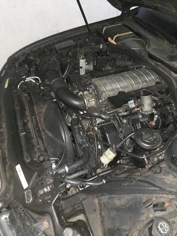 Gebraucht BMW 745L 330 PS (242 kW) 2001 Schwarz Limousine