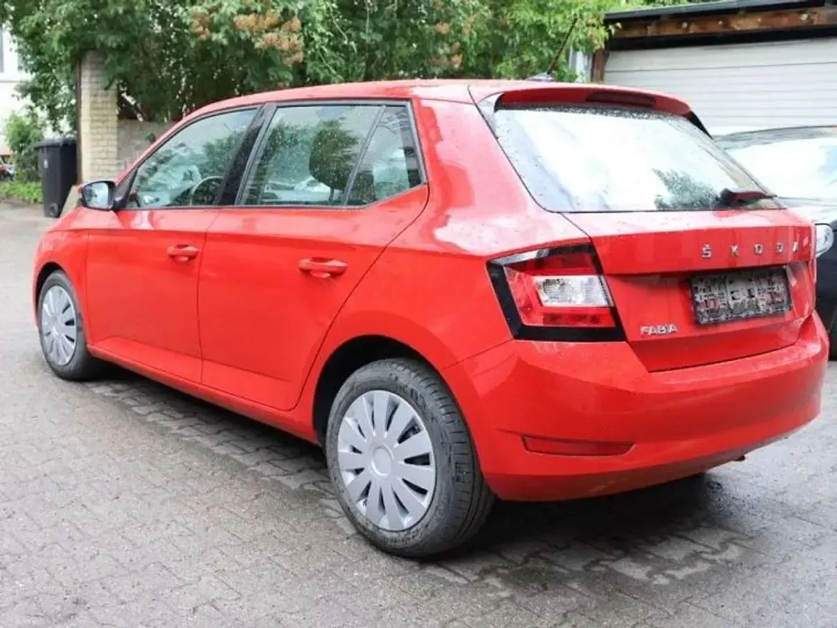 Gebraucht Skoda Fabia Active 60 PS (44 kW) 2021 Rot Kleinwagen
