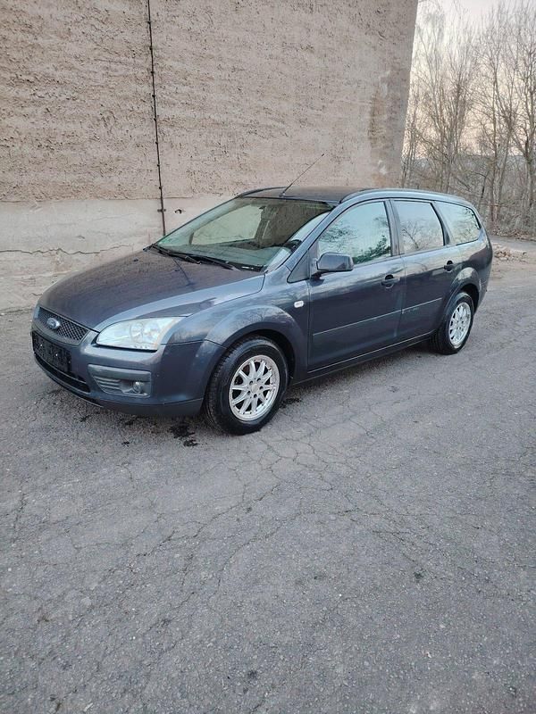 Gebraucht Ford Focus 101 PS (74 kW) 2005 Grau Kombi