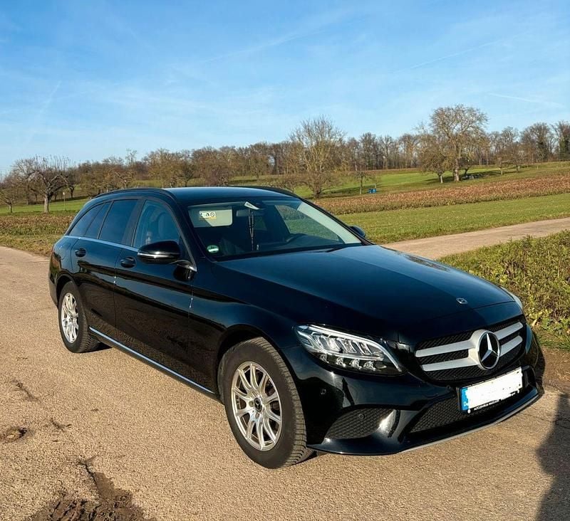 Gebraucht Mercedes C200 150 PS (110 kW) 2019 Schwarz Kombi
