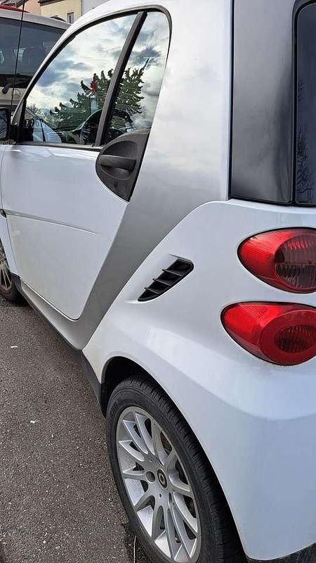 Gebraucht Smart ForTwo Coupé 71 PS (52 kW) 2009 Weiß Coupé