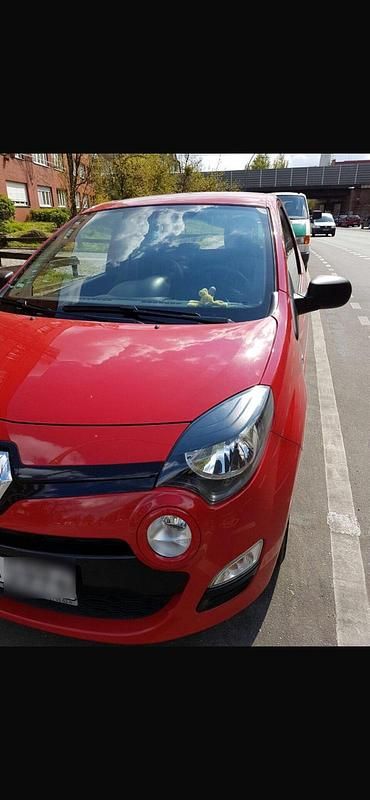 Gebraucht Renault Twingo 75 PS (55 kW) 2012 Rot Kleinwagen