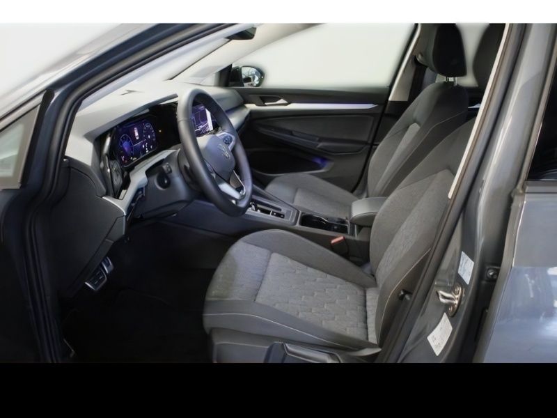 Gebraucht VW Golf VIII Move 110 PS (80 kW) 2024 Grau Kombi