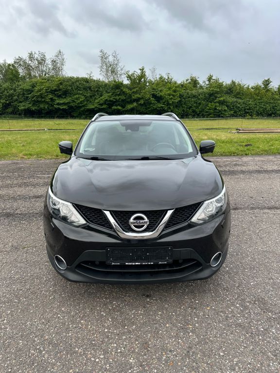 Schwarz Gebraucht 2014 Nissan Qashqai Tekna SUV | 7.500 € (Superpreis) - Bild 1/4
