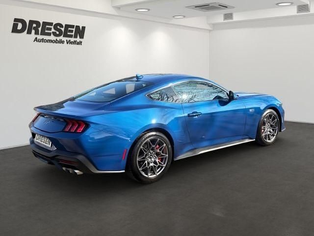 Neu Ford Mustang GT Fastback 446 PS (328 kW) 2026 Blau Limousine