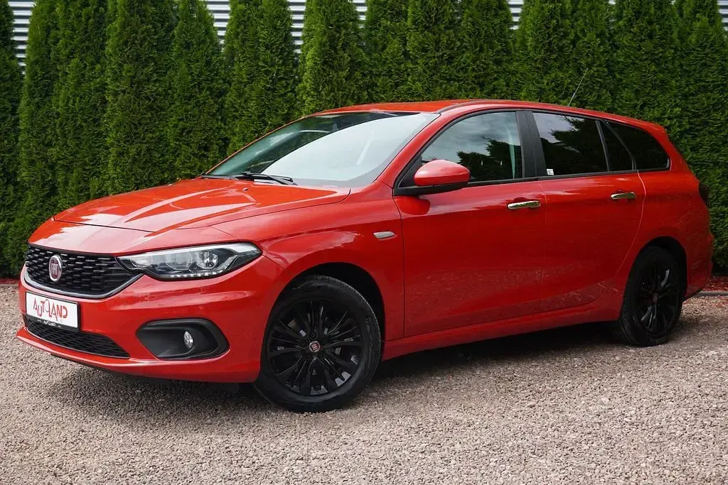 Gebraucht Fiat Tipo 95 PS (69 kW) 2020 Corallorot Kombi