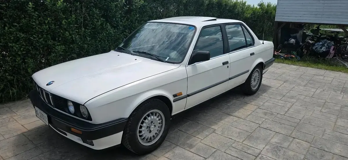 Gebraucht BMW 316 102 PS (75 kW) 1989 Weiß Limousine