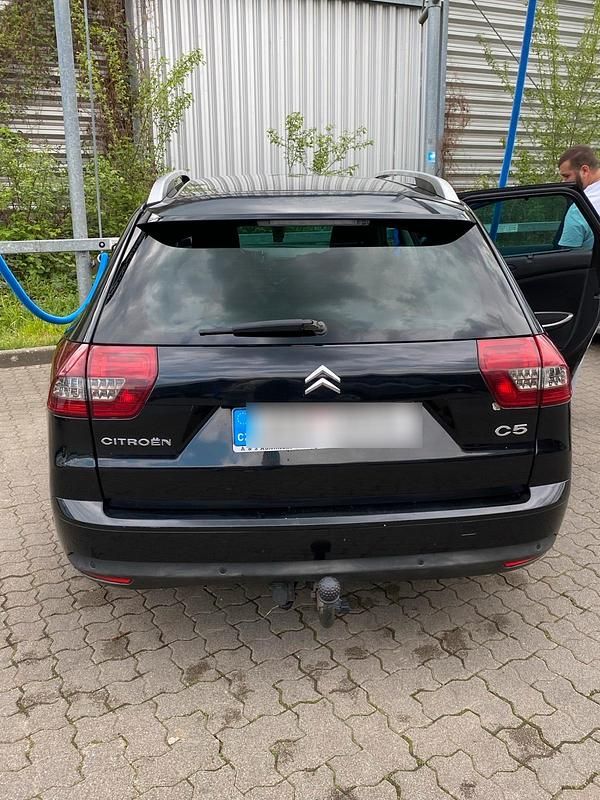 Schwarz Gebraucht 2012 Citroën C5 Kombi | 2.700 € (Teuer) - Bild 1/4