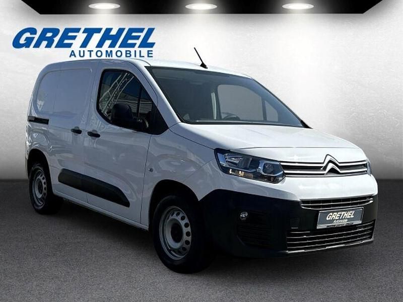 Weiss Gebraucht 2021 Citroën Berlingo PureTech Van / Kleinbus | 11.850 € - Bild 1/4