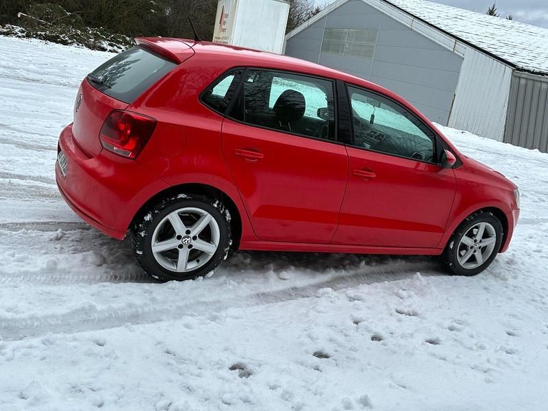 Gebraucht VW Polo Comfortline 69 PS (50 kW) 2009 Rot Kleinwagen