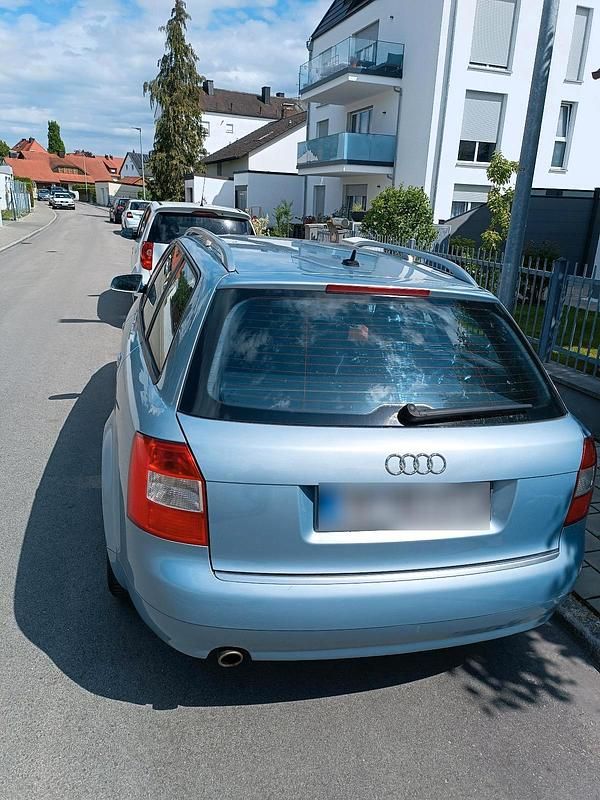 Gebraucht Audi A4 136 PS (100 kW) 2004 Blau Kombi