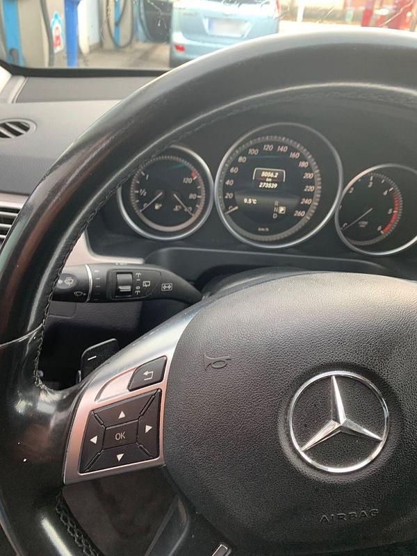 Gebraucht Mercedes E220 Edition 170 PS (125 kW) 2015 Schwarz Kombi