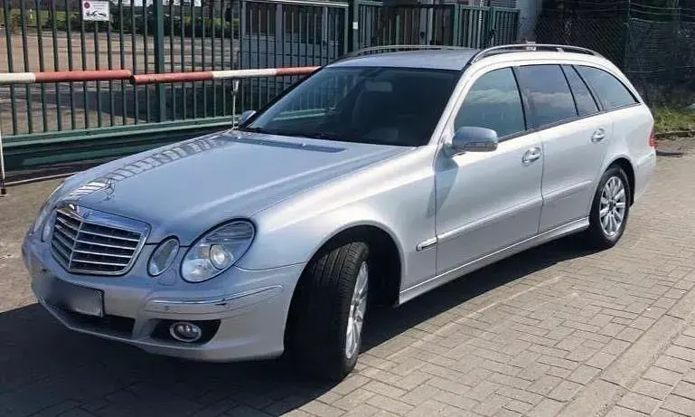 Gebraucht Mercedes E200 Elegance 184 PS (135 kW) 2007 Silber Kombi