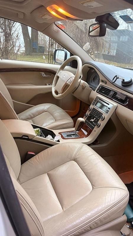 Gebraucht Volvo XC70 Momentum 238 PS (175 kW) 2008 Weiß Kombi