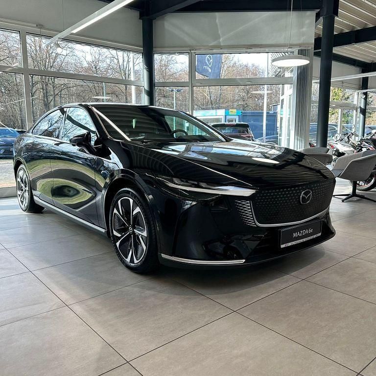 Neu Mazda 6e Takumi-Line 189 kW (258 PS) 2026 Schwarz Limousine