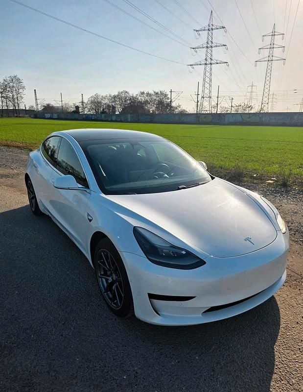 Gebraucht Tesla Model 3 208 kW (283 PS) 2020 Weiß Limousine