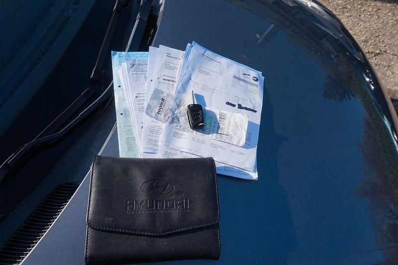 Gebraucht Hyundai i30 Classic 109 PS (80 kW) 2011 Grau Limousine