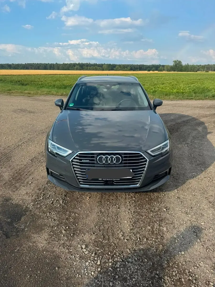 Gebraucht Audi A3 Design 150 PS (110 kW) 2020 Grau Limousine