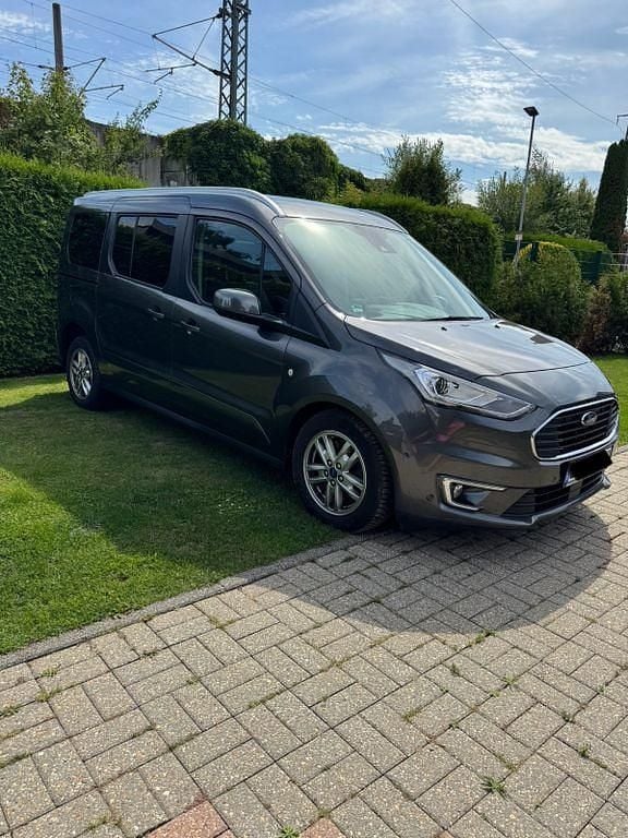 Grau Gebraucht 2019 Ford Tourneo Titanium Van / Kleinbus | 18.999 € (Guter Preis) - Bild 1/4