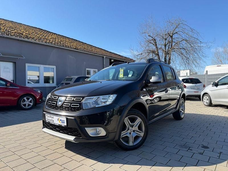 Gebraucht Dacia Sandero Prestige 90 PS (66 kW) 2017 Schwarz SUV
