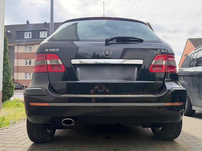 Gebraucht Mercedes B180 109 PS (80 kW) 2007 Schwarz Van / Kleinbus