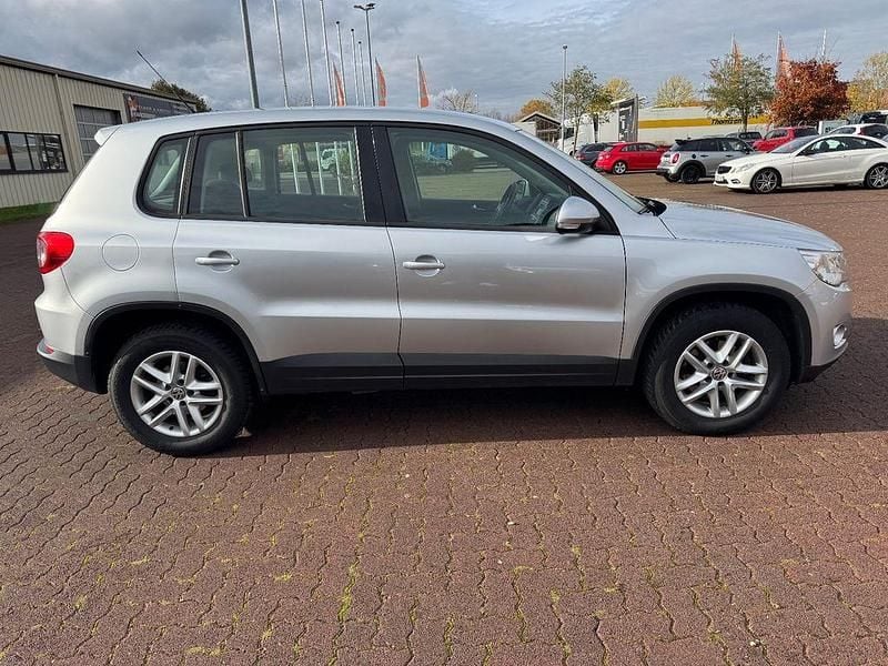 Gebraucht VW Tiguan Trendline 140 PS (102 kW) 2007 Silber SUV