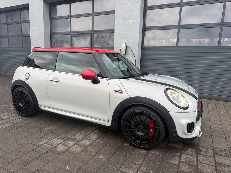 Gebraucht Mini John Cooper Works 231 PS (169 kW) 2016 Silber Kleinwagen