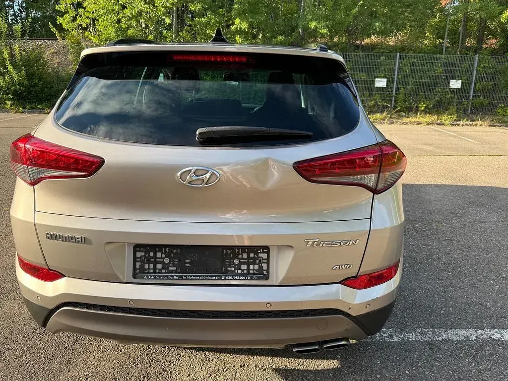 Gebraucht Hyundai Tucson Premium 177 PS (130 kW) 2016 Beige SUV
