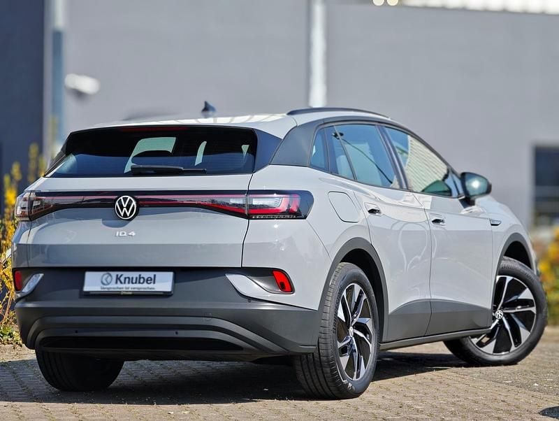 Gebraucht VW ID.4 Pro Performance 150 kW (204 PS) 2022 Mondsteingrau SUV