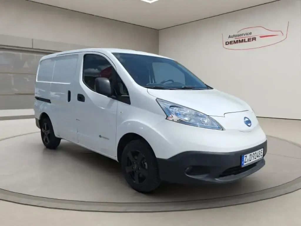 Gebraucht Nissan Evalia Premium Edition 80 kW (109 PS) 2017 Weiß Van / Kleinbus