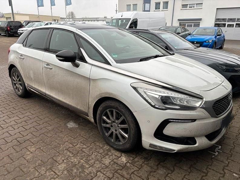 Weiß Gebraucht 2018 Citroën DS5 Business Class Kleinwagen | 9.999 € (Superpreis) - Bild 1/4