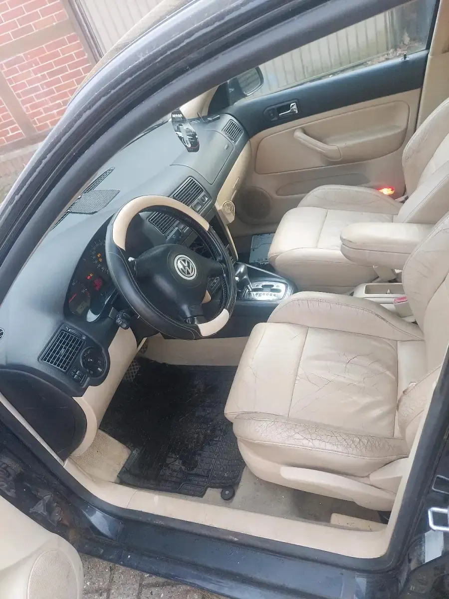 Gebraucht VW Golf IV 131 PS (96 kW) 2002 Schwarz Kleinwagen
