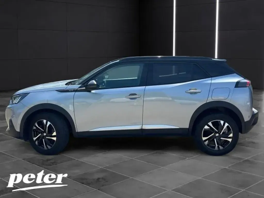Gebraucht Peugeot 2008 GTi 131 PS (96 kW) 2023 Met. artense silber (metallic) SUV