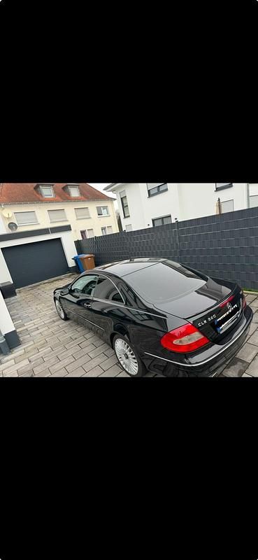 Gebraucht Mercedes CLK320 224 PS (164 kW) 2006 Schwarz Coupé