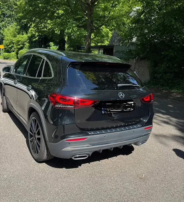 Gebraucht Mercedes GLA180 136 PS (100 kW) 2021 Schwarz SUV